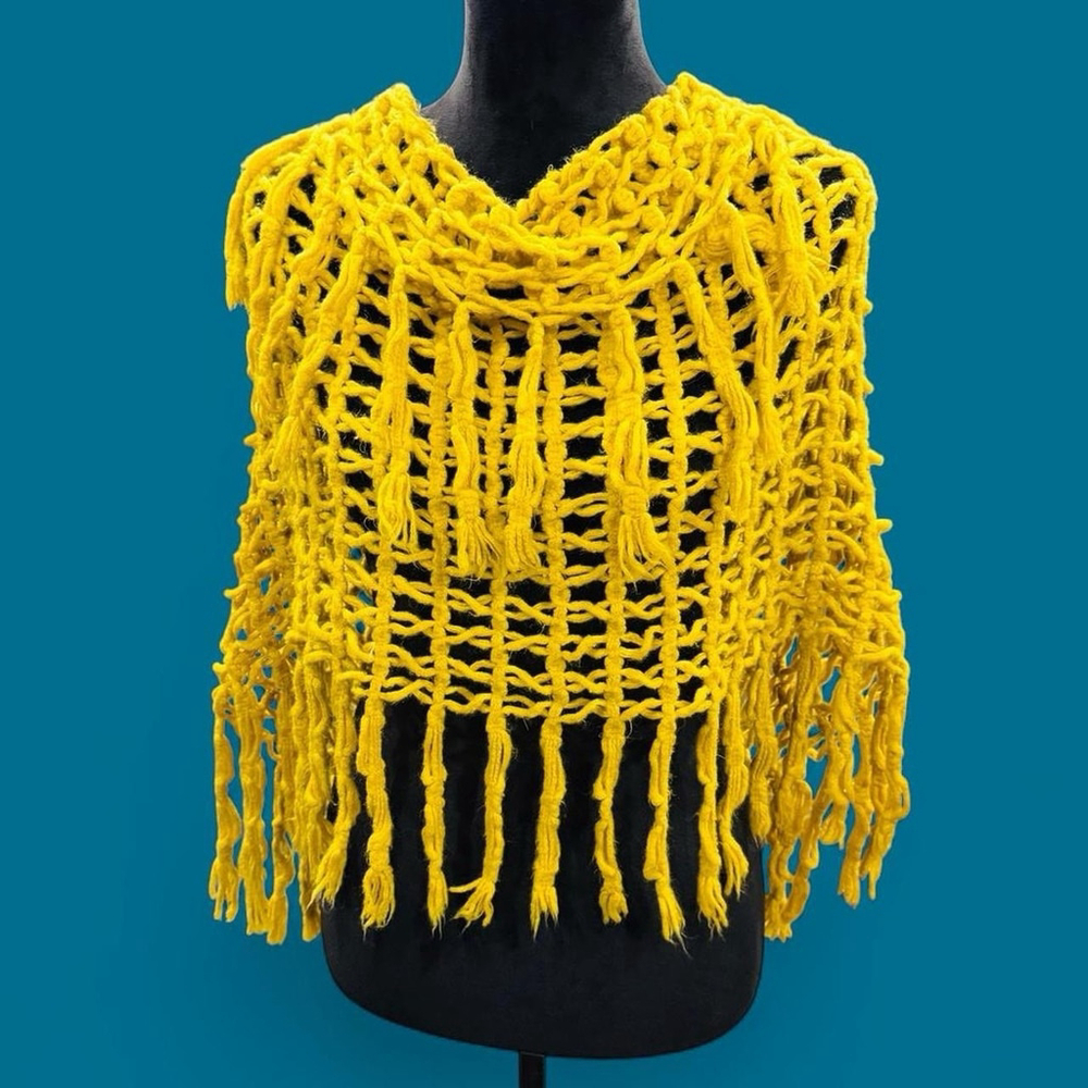 BKE Yellow Knit Poncho Shawl Fringe Open Weave One Size Western Boho Lagenlook